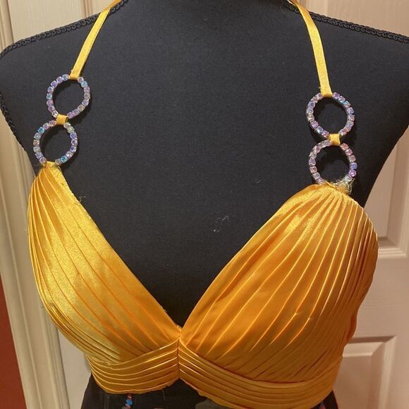 WOW! Prom/Pageant Dress Size 12 - Picture 3 of 8